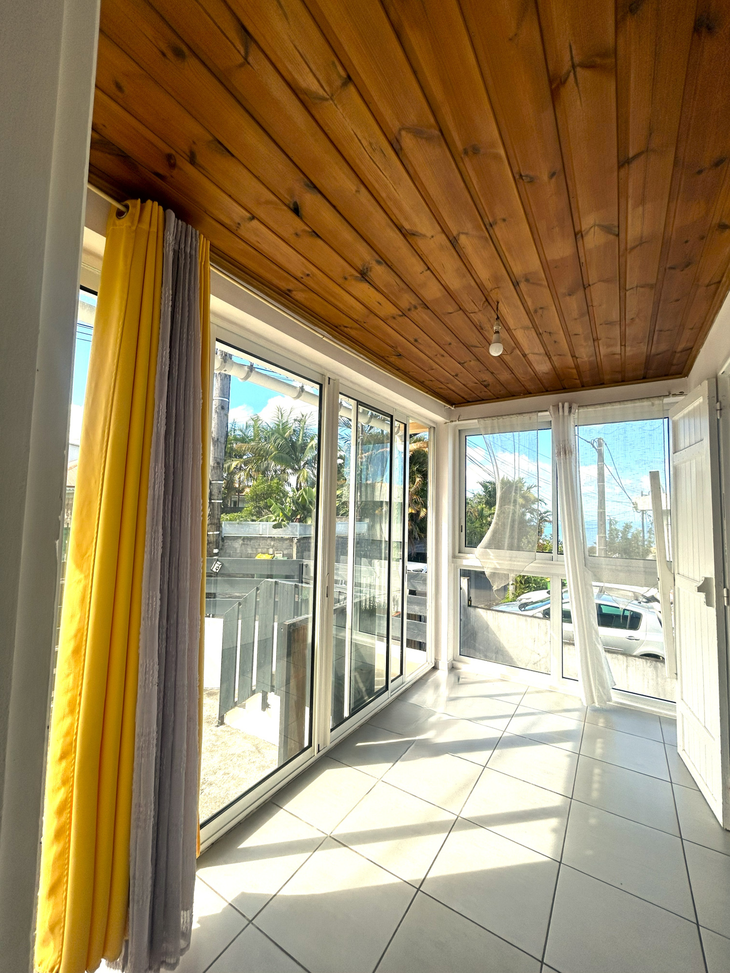 Maison-Villa - Petite-�le